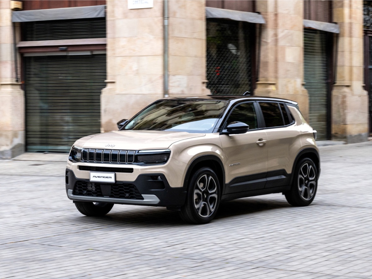 JEEP AVENGER 1.2 MHEV e-Hybrid Turbo Altitude